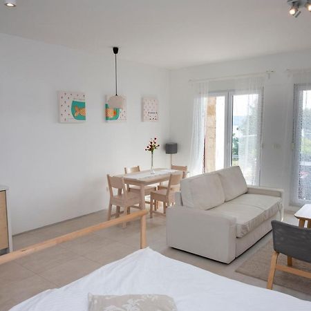 Luxury Apartments Jolara Mimice Bagian luar foto
